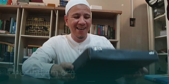 Habib Novel Alaydrus Dapat Silver Play Button YouTube
