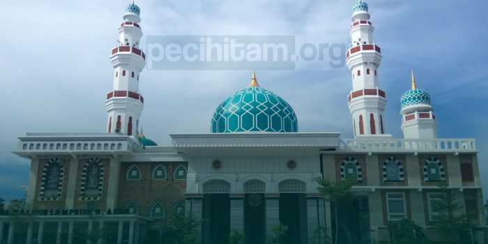 Hukum Non Muslim Memasuki Masjid