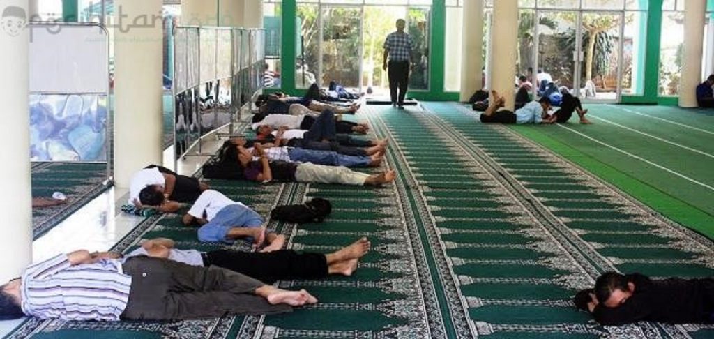 Bagaimana Hukum  Tidur di Masjid  Ini Penjelasannya 