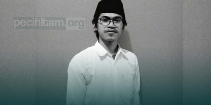 Peci Hitam; Potret Kesalehan dan Kebudayaan Muslim Indonesia