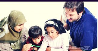Membekali Diri Dengan Ilmu Adalah Kewajiban Orang Tua dalam Mendidik Anak