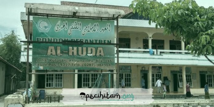 Pondok Pesantren Al Huda Jetis Pesantren Tertua Kedua Di Kebumen Pecihitam Org