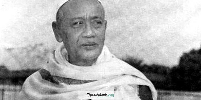 KH Ali Maksum; Biografi Lengkap dan Kiprahnya dalam Perkembangan Nahdlatul Ulama